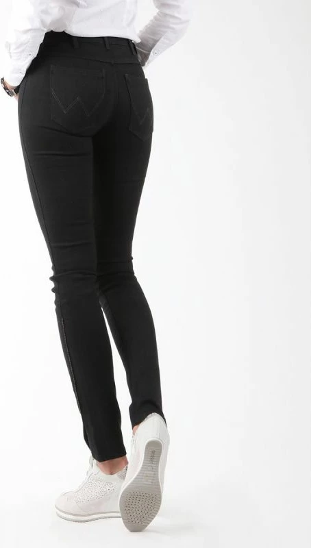 Pantallona jeans për femra Wrangler, të zeza