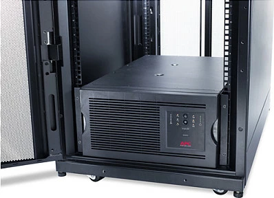 UPS APC Smart-UPS SUA5000RMI5U, 5000VA/4000W, Rack/Tower 5U, 8x C13 + 2x C19, me kartel rrjeti, e zezë