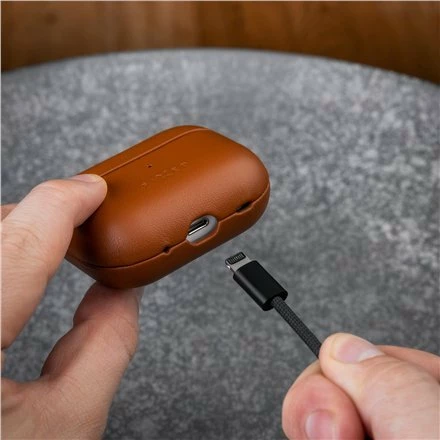 Këllëf mbrojtës Fixed për Apple AirPods Pro 2/Pro 2 (USB-C) me MagSafe, lëkurë, kafe