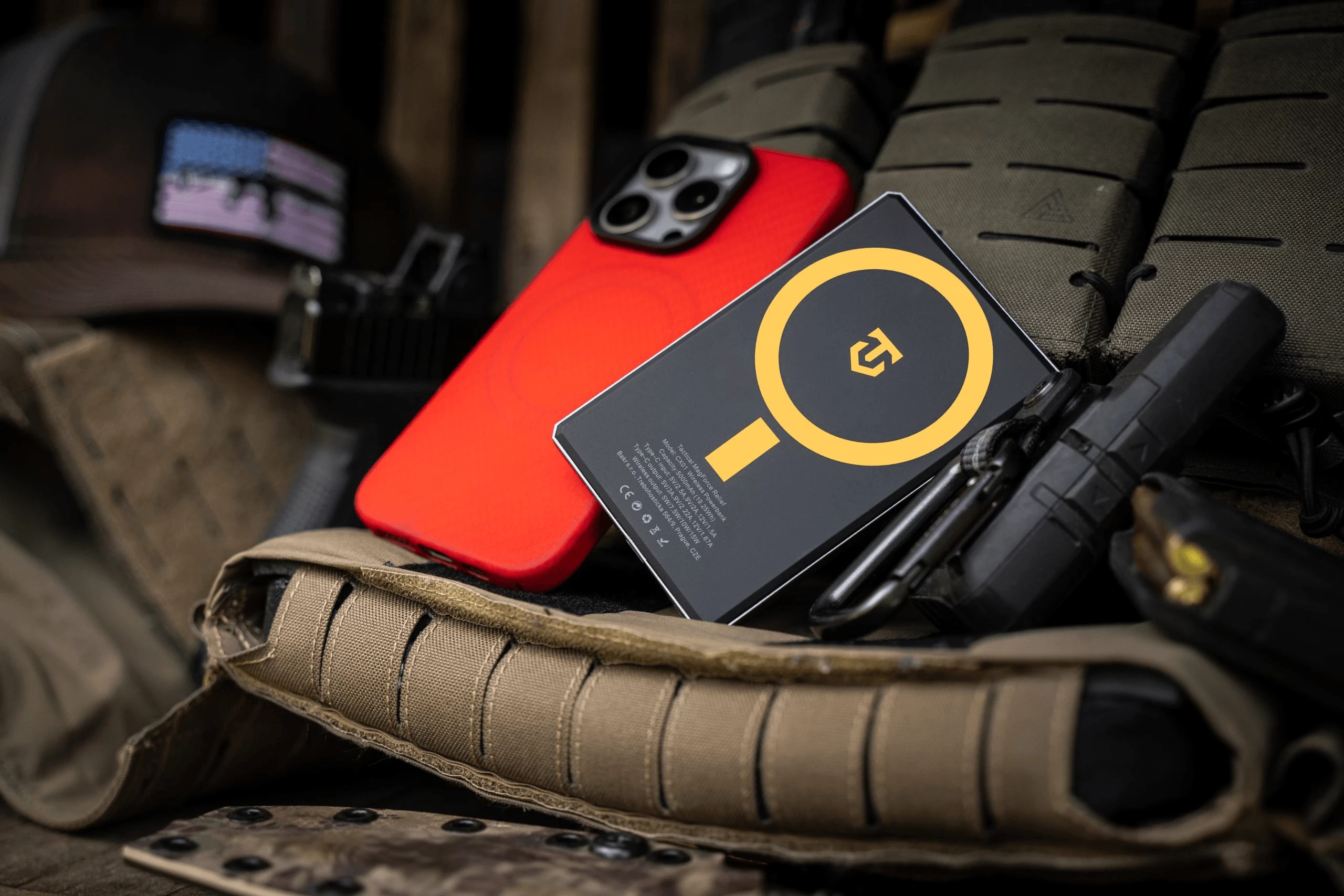 Powerbank Tactical MagForce Relief (CX01) 5000mAh 22.5W me karikim pa kabllo (MagSafe), zi/verdhë, set me kabllo USB-C 1m
