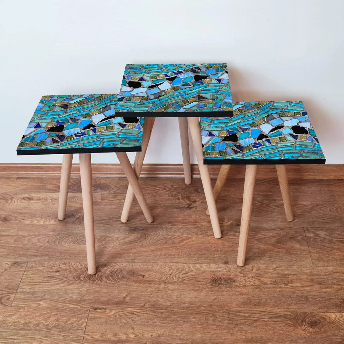 Set tavolinash ndihmëse, 3 copë, Skye Decor, shumëngjyrëshe, 3Shp256