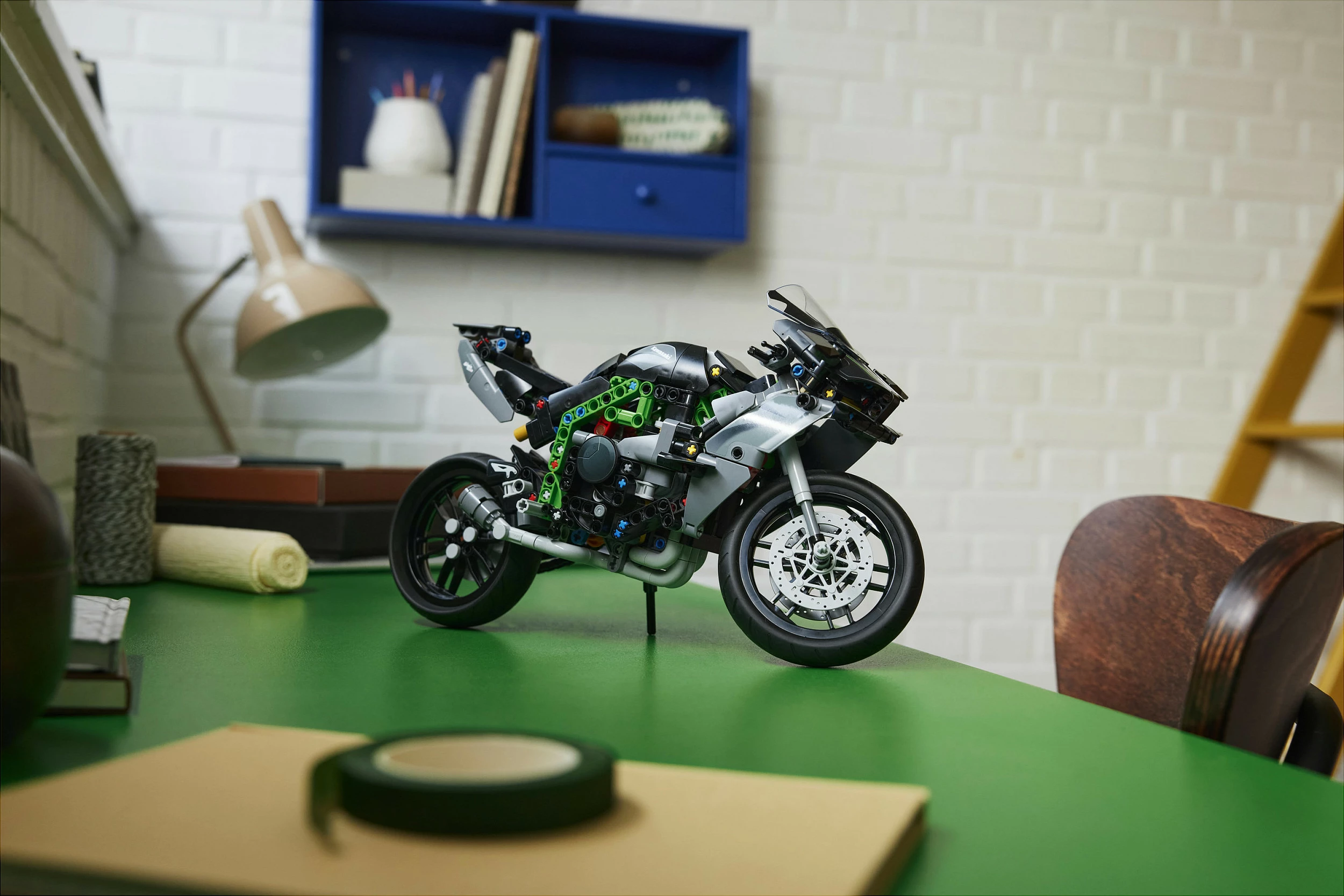 Set ndërtimi LEGO Technic Kawasaki Ninja H2R, 643 pjesë, shumëngjyrësh