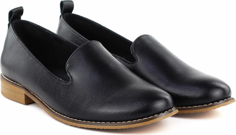 Këpucë për femra Potocki 19337, të zeza