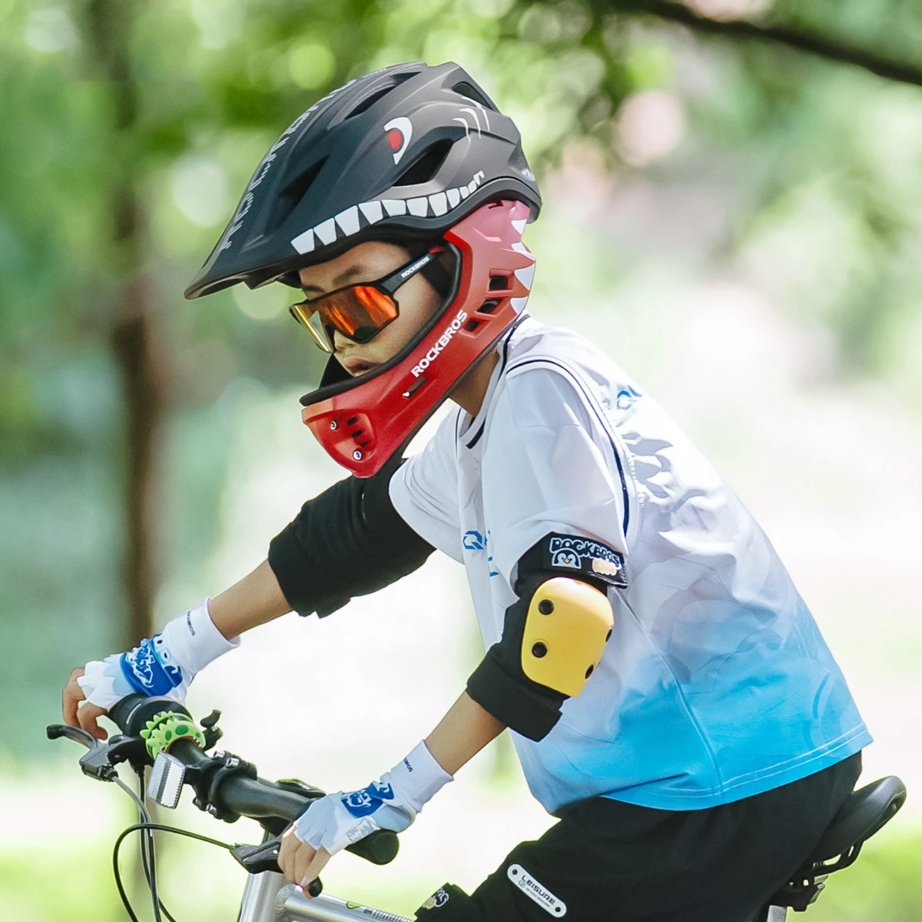 Kaskë biçiklete fëmijësh Rockbros TT-32005 Shark full-face me mjekër të heqshme, madhësi S (48-52 cm), e zezë