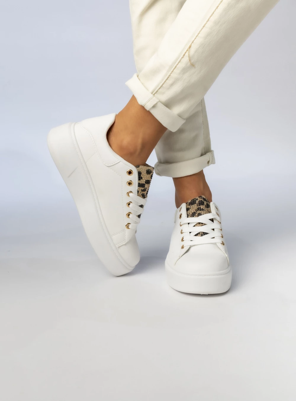 Atlete Inello model 210583j, të bardha [Madhësia: 38]