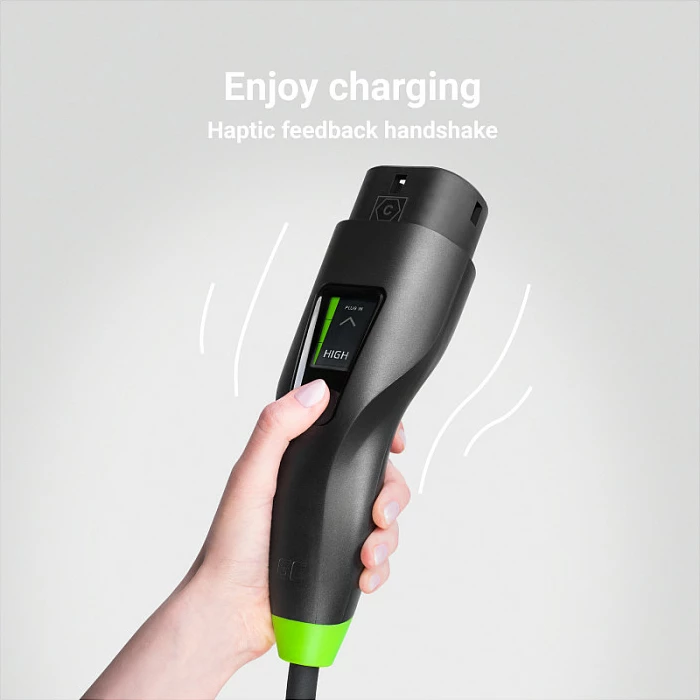 Stacion karikimi EV Green Cell Habu, 7 m, 2-në-1, 11 kW, i zi