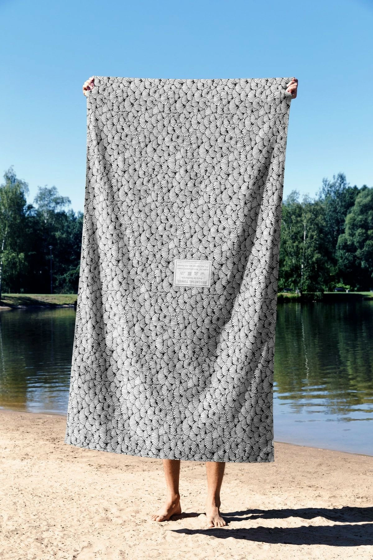 Peshqir plazhi Mijolnir, mozaik gjeometrik, shumëngjyrësh, 70x130cm