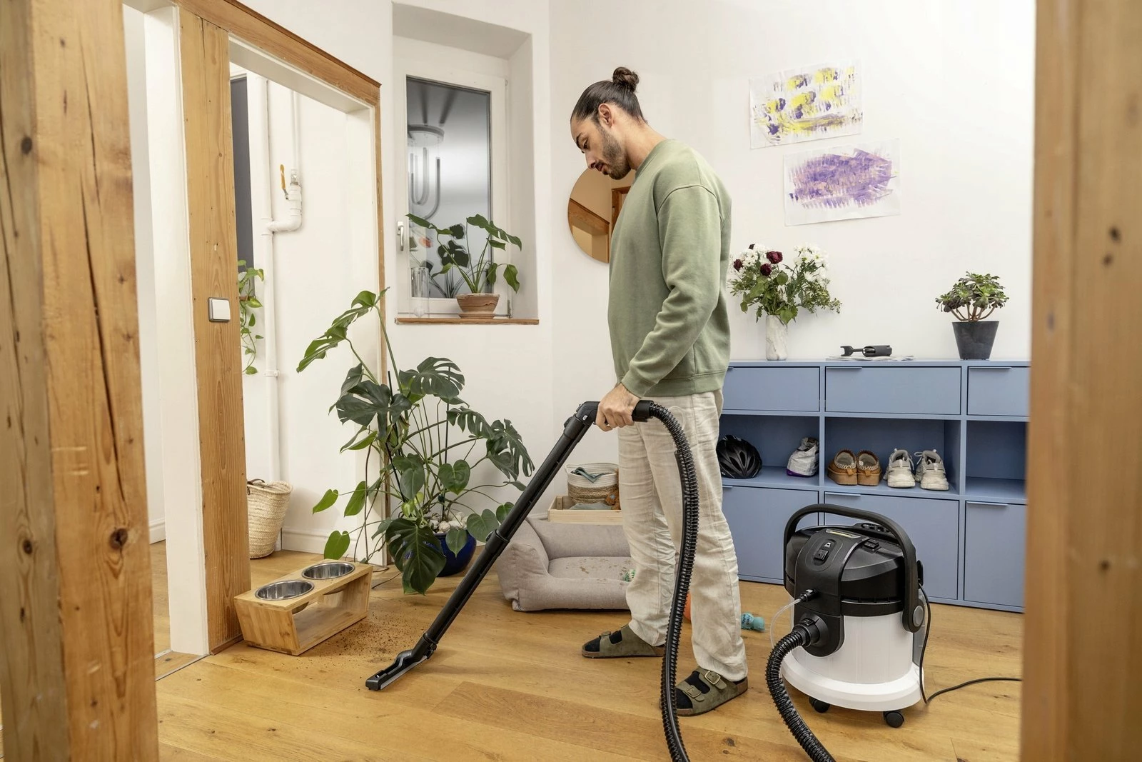 Fshesë me larje (wet & dry) Karcher SE 4 (1.081-150.0), 1000 W, depo 4 L, pa qese, e bardhë