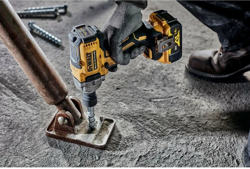 Çelës goditës DeWALT DCF892P2T-QW, 18V XR, 5Ah, 1084 N⋅m, i verdhë