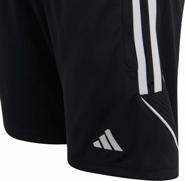 Shorce për djem adidas, të zeza [Madhësia: 152 cm]