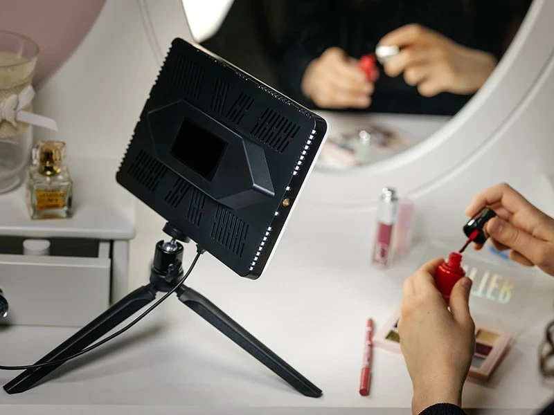 Panel ndriçimi Tracer Lumi Lite, 160 LED, stativ 10cm