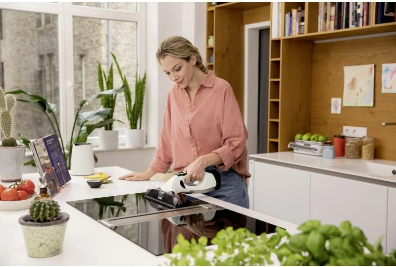 Pastrues dritaresh pa kabllo, Kärcher WV 5 Plus N (1.633-702.0), komplet aksesorësh, bardh e zi