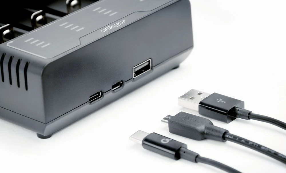 Karikues baterish USB Gembird BC-USB-02, Ni-MH/Ni-Cd + Li-ion, 4 slote, me funksion powerbank 5V/2A, i zi
