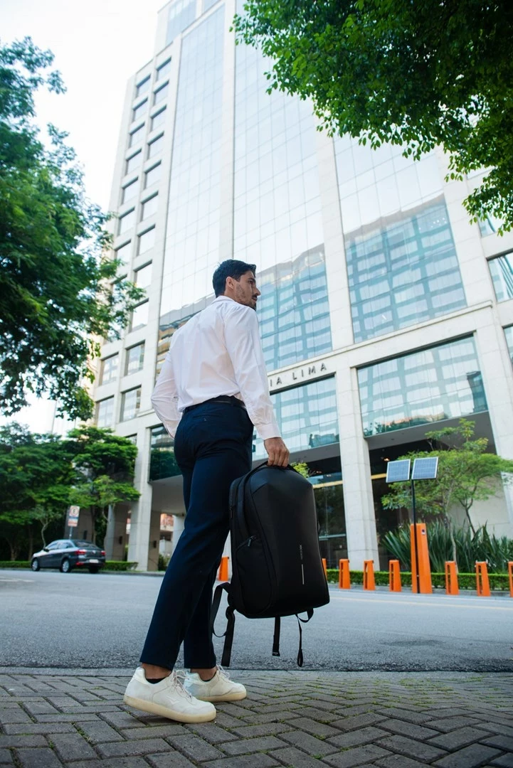 Çantë shpine XD DESIGN BIZZ, P705.931, 25 L, E zezë