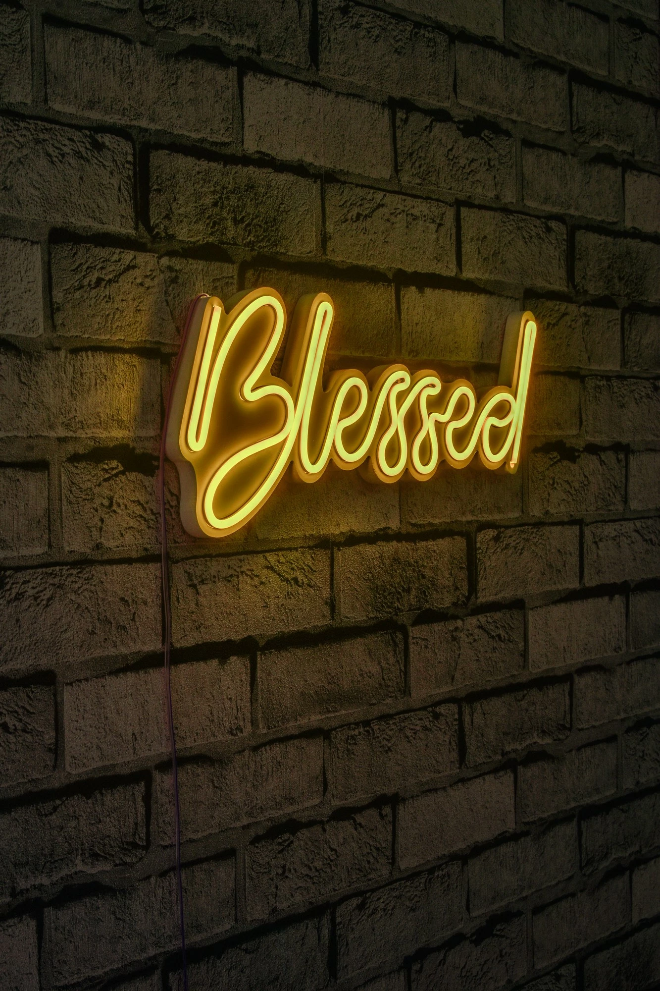Dritë dekorative LED plastike, ‘Blessed’, ngjyrë e verdhë
