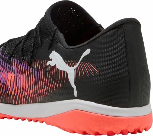 Atlete futbolli Puma për meshkuj, të zeza