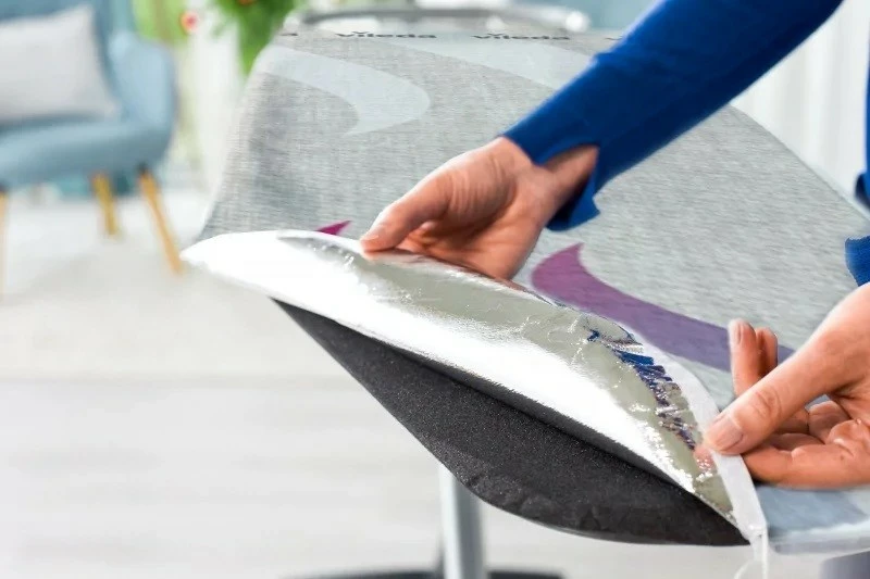 Mbulesë për hekur Vileda Total Reflect, 120-130x38-45 cm, dekorative