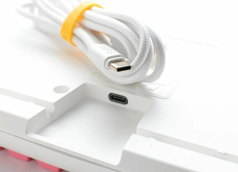 Tastierë gaming Ducky One 3 Gossamer Pink, rozë/bardhë