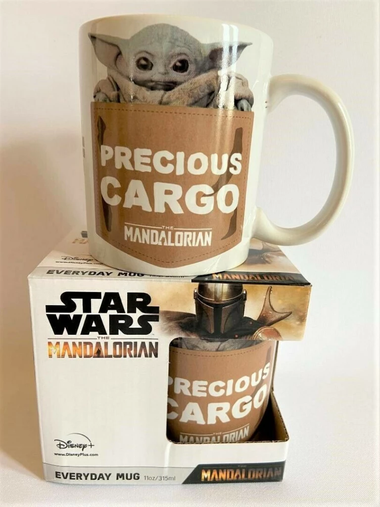 Mug Pyramid Star Wars The Mandalorian "Precious Cargo" 315 ml, e bardhë