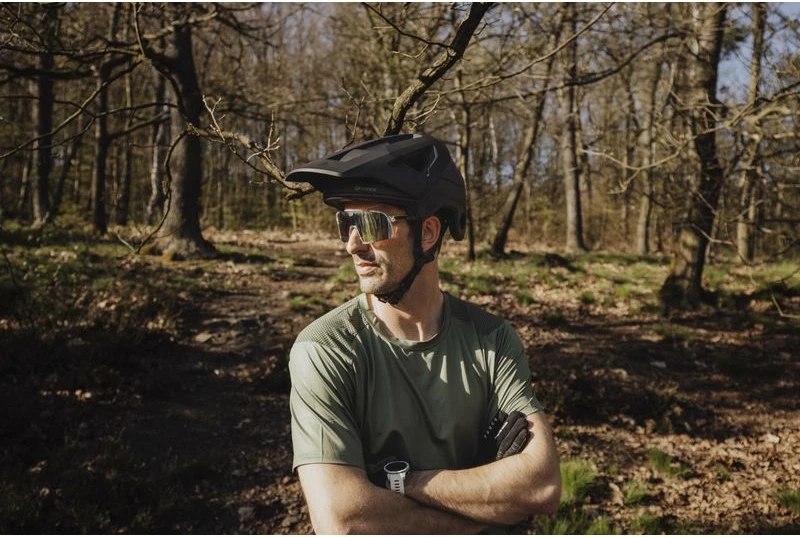 Helmete Venom Zeze L-xl