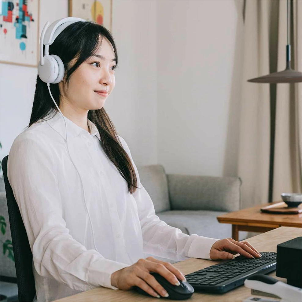 Kufje me mikrofon Logitech Zone Wired 2, USB-C/USB-A, me kabllo 1.9 m, të bardha
