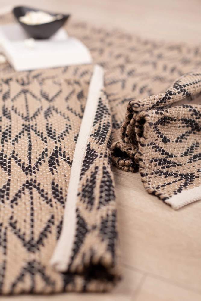 Qilim korridori Africa, jute dhe pambuk, ngjyrë e zezë-bezhë, 70x150cm