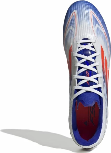 Atlete futbolli adidas, të bardha e blu [Madhësia: 46 2/3]