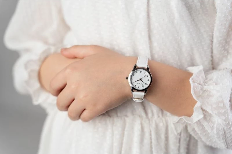 Orë dore për femra Paul Lorens, e bardhë