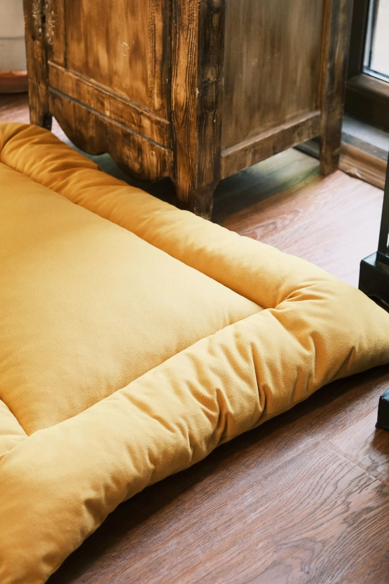 Shtrat për kafshë, ngjyrë mustard, Hanah Home Yui