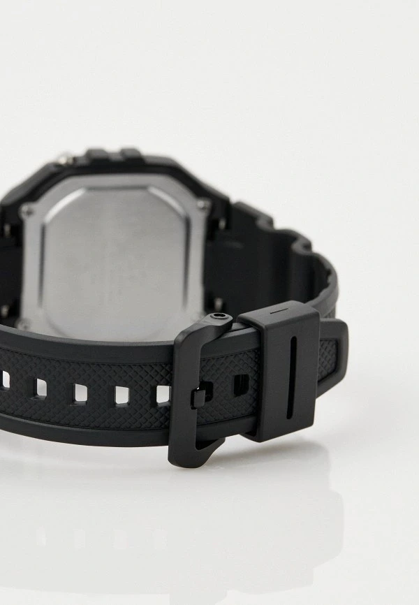 Orë dore Casio W-218H-1BV, e zezë