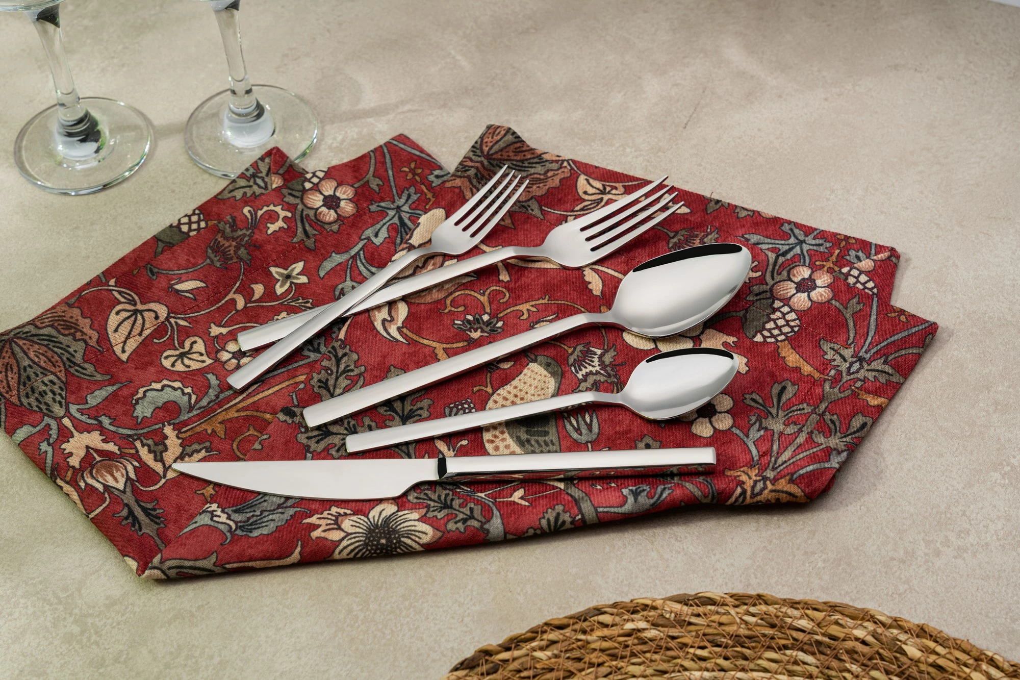 Set lugësh, pirunësh dhe thikash (60 copë), Hermia Concept, krom, CBK60CH
