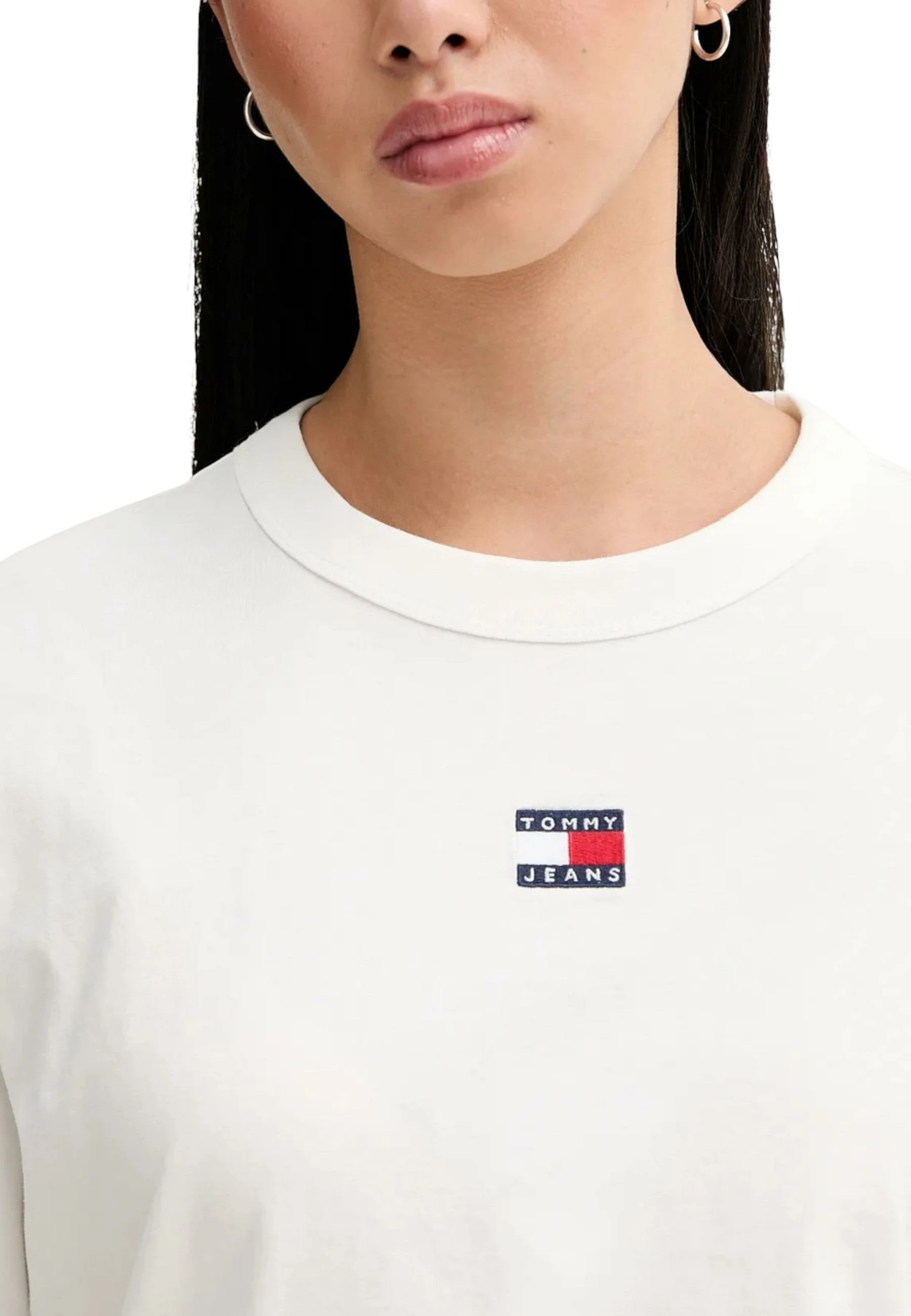 Maicë për femra Tommy Hilfiger Jeans TJW BXY BADGE TEE EX DW0DW22202, e bardhë [Madhësia: L]