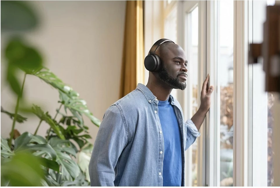 Kufje Philips TAH5209BK/00 Bluetooth 5.3, over-ear, 65 orë bateri, USB-C, mikrofon, të zeza