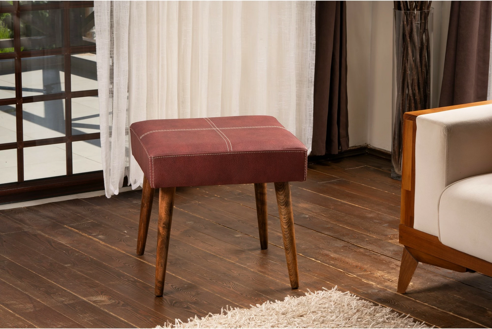 Puf Atelier del Sofa, ngjyrë e kuqe Claret, Urga