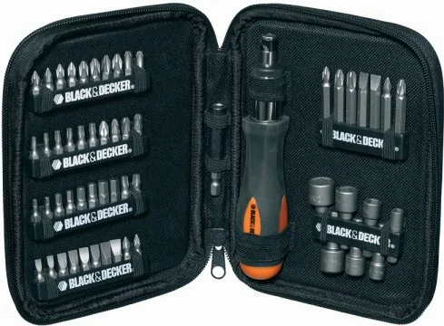 Kaçavidë me krikëll dhe set bitash 56 copë Black&Decker A7104, e zezë/portokalli