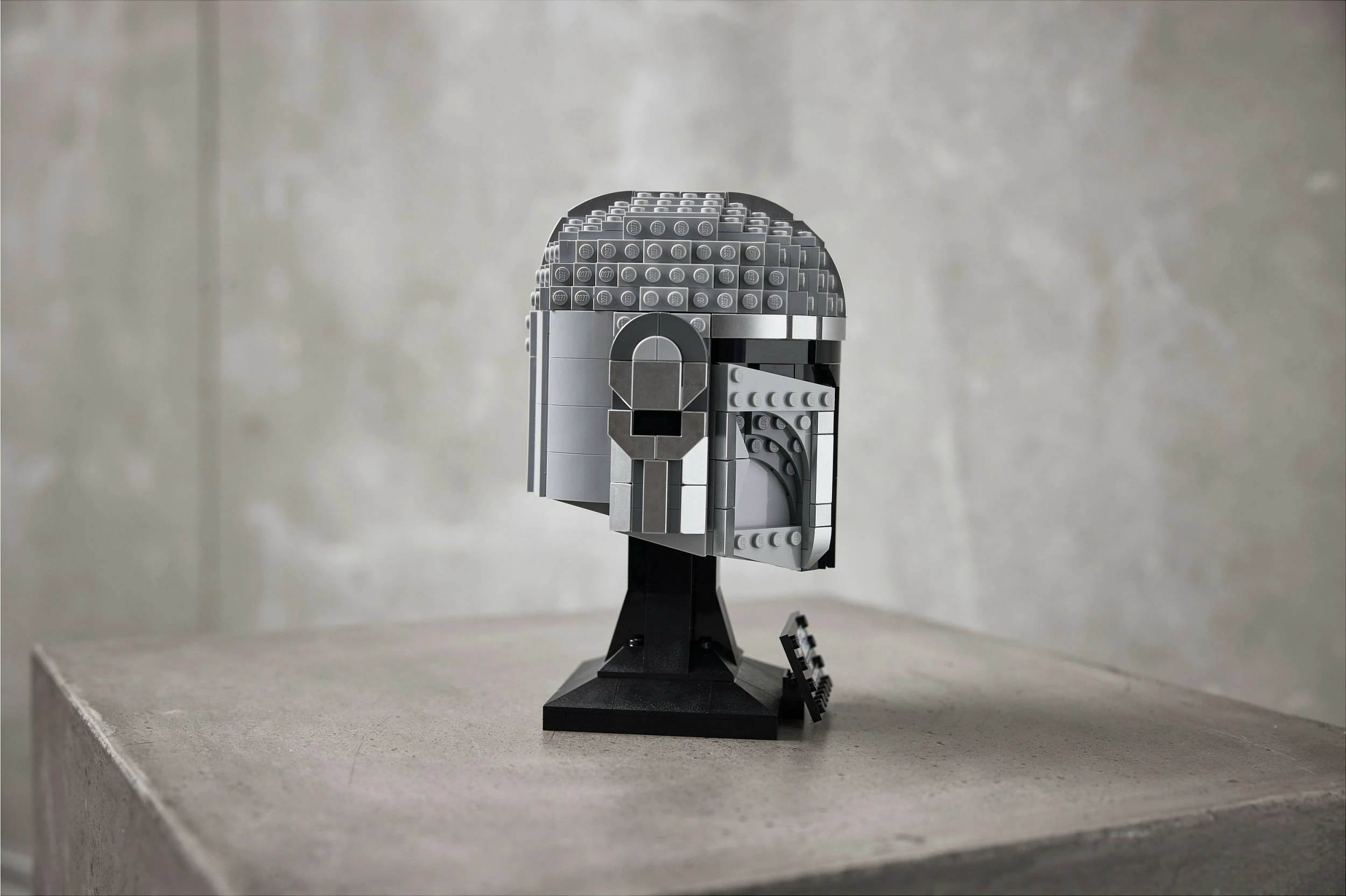 Set ndërtimi LEGO Star Wars The Mandalorian Helmet, 584 pjesë, shumëngjyrësh