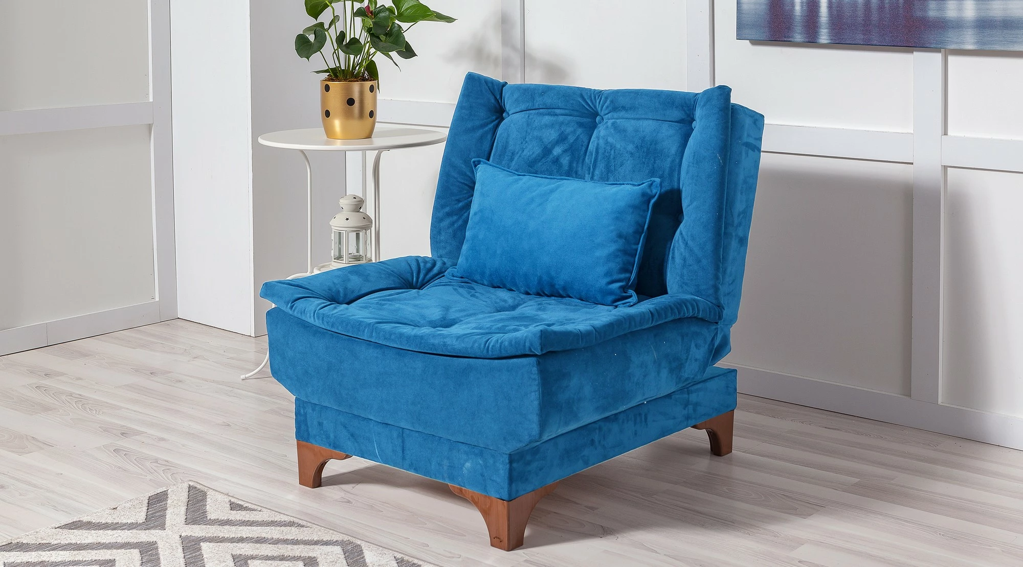 Karrige berjer ngjyrë kaltër e errët, Atelier del Sofa, Kelebek