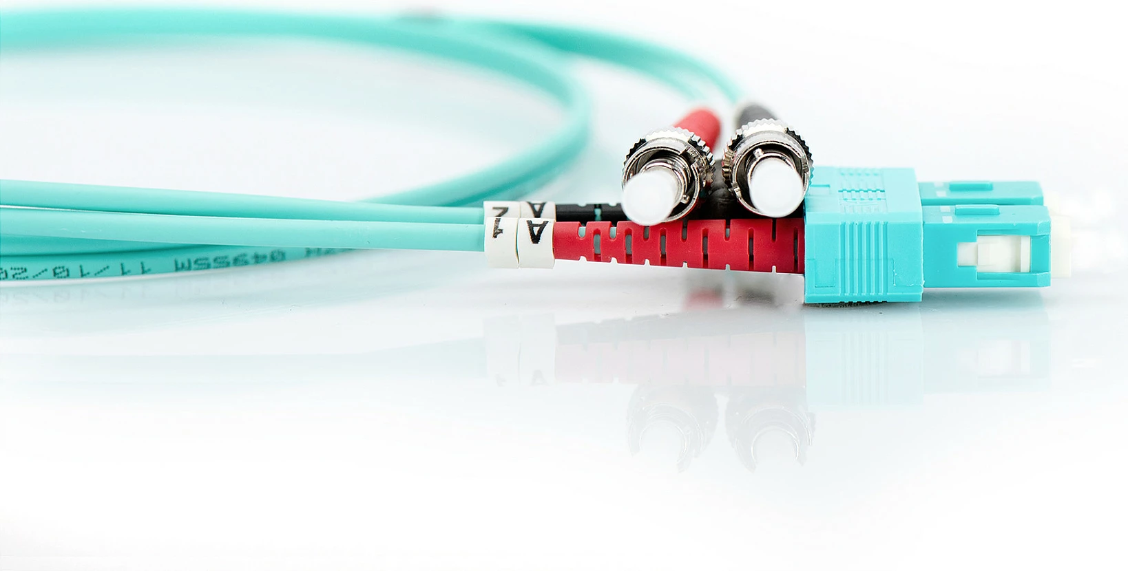 Kabëll optik Digitus OM3, ST në SC, 2m, Aqua