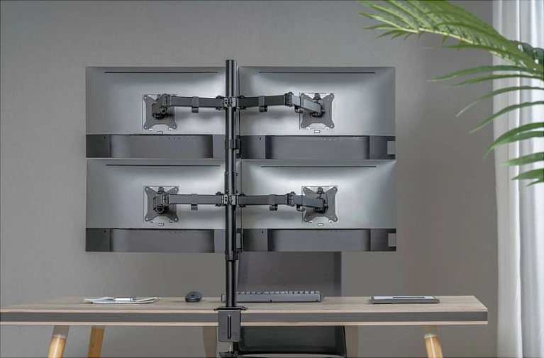 Mbajtëse monitori EQUIP për tavolinë 4x 17"-32", VESA 75/100, 9kg secili, e zezë