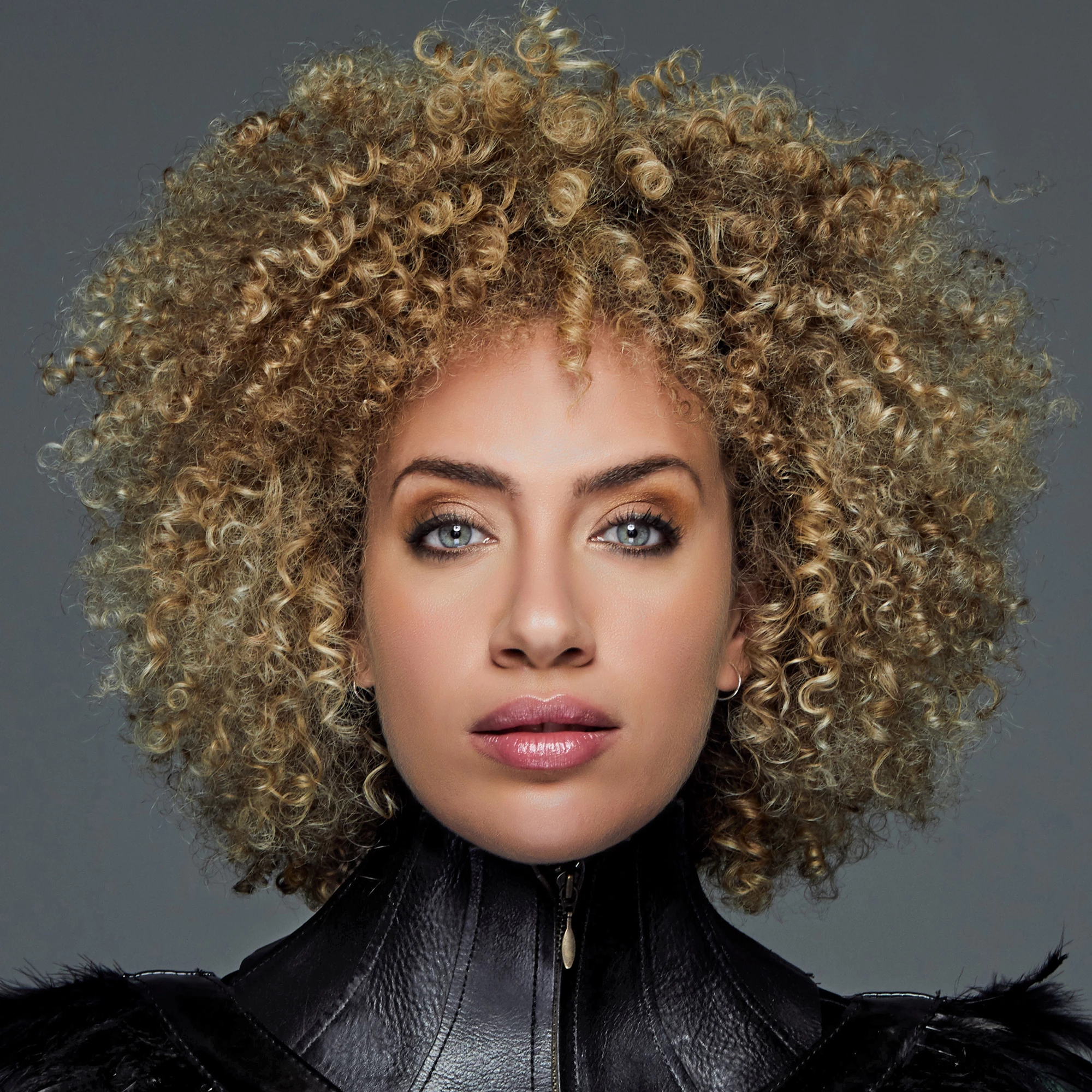 Shkop për kaçurrela Revamp Progloss Tight Curl Stick TO-1100, 10 mm, 120-210°C, i zi, me dorëzë rezistente ndaj nxehtësisë