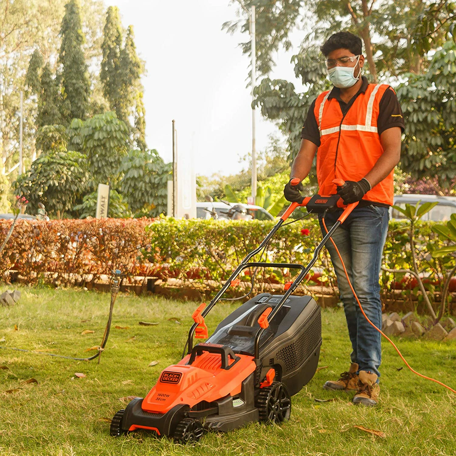 Kositëse bari elektrike Black&Decker BEMW471BH 1600 W, 38 cm, 240 V, e gjelbër