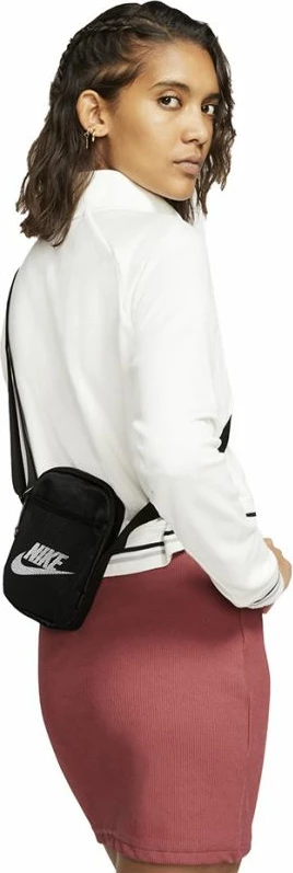 Çantë dore Nike Heritage S Smit BA5871 010, e zezë