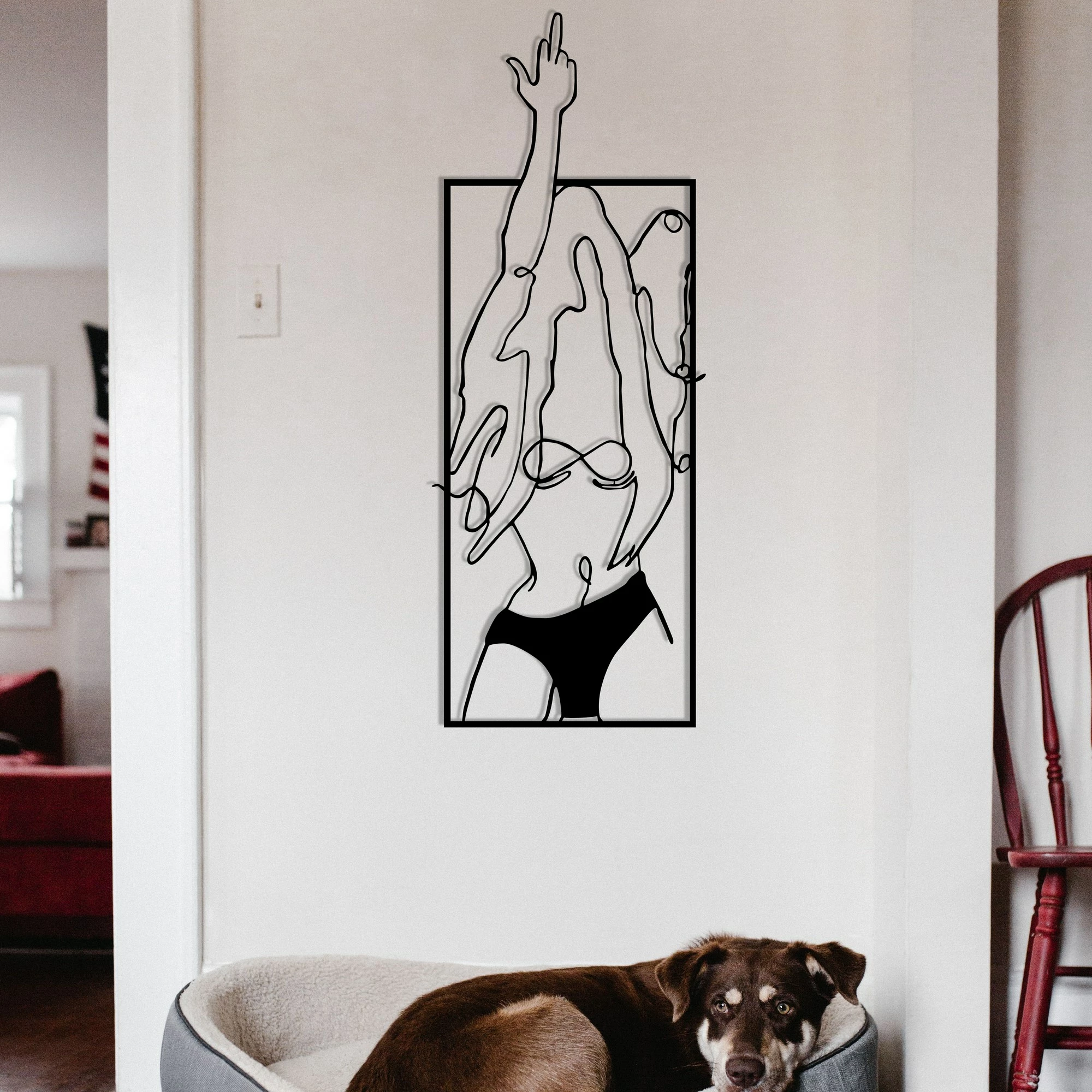 Aksesor dekorativ metalik për mur, Wallity, grua moderne, 24x63cm
