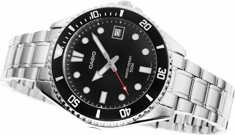 Orë dore për meshkuj Casio, argjendtë e zezë