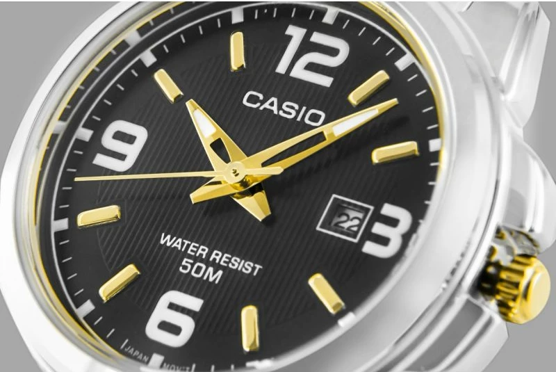 Orë dore për femra Casio, argjend e ar