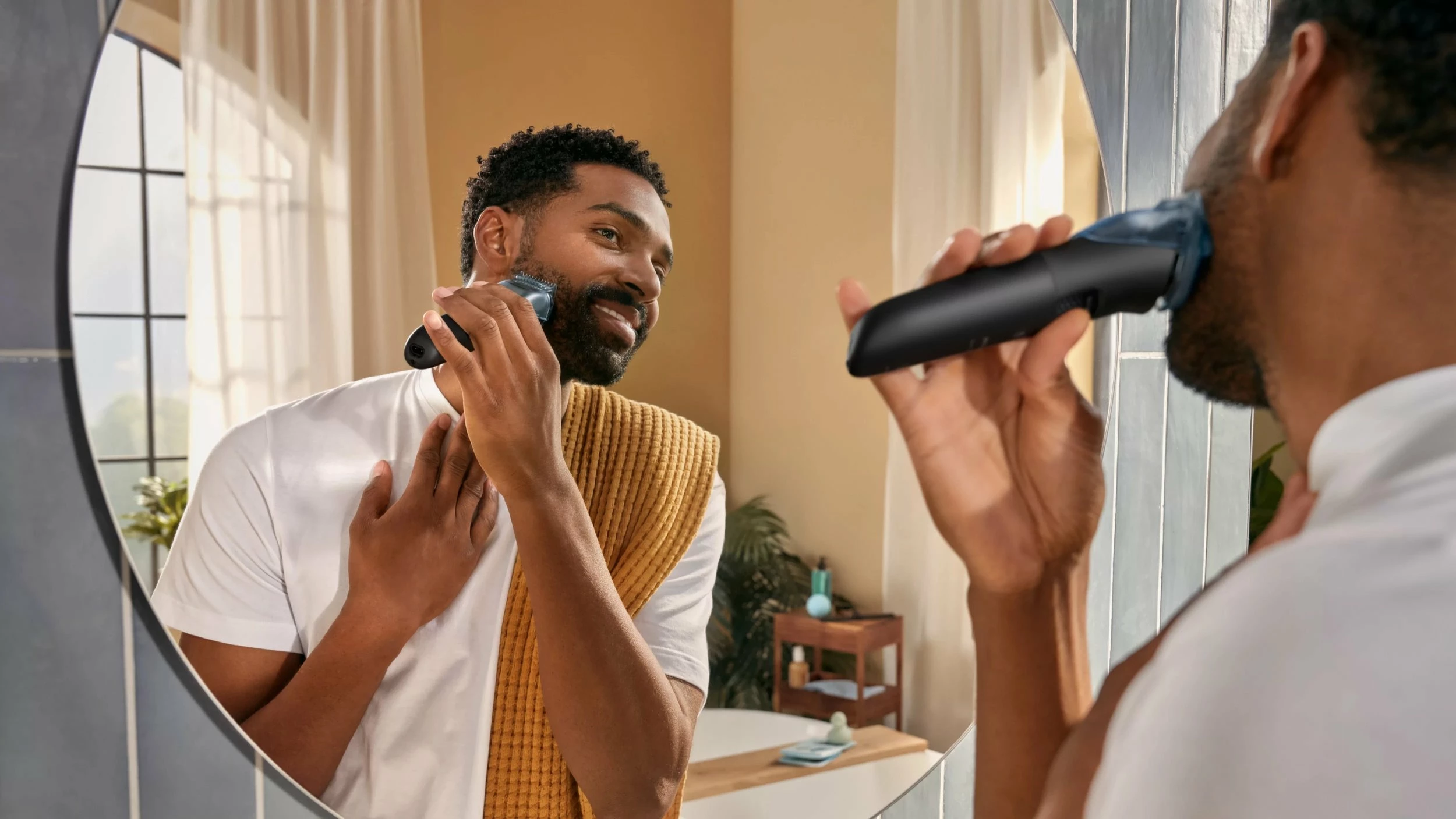 Trymer mjekre Philips Beardtrimmer 5000 BT5780/15, 20 nivele 0.4–20 mm, 100 min, karikim 60 min, i zi, set me 2 krehra + bazë karikimi + çantë