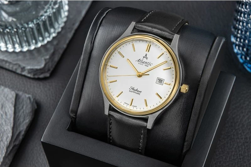 Orë dore për meshkuj Atlantic, e zezë