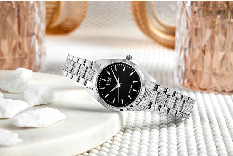 Orë dore për femra Casio, argjend