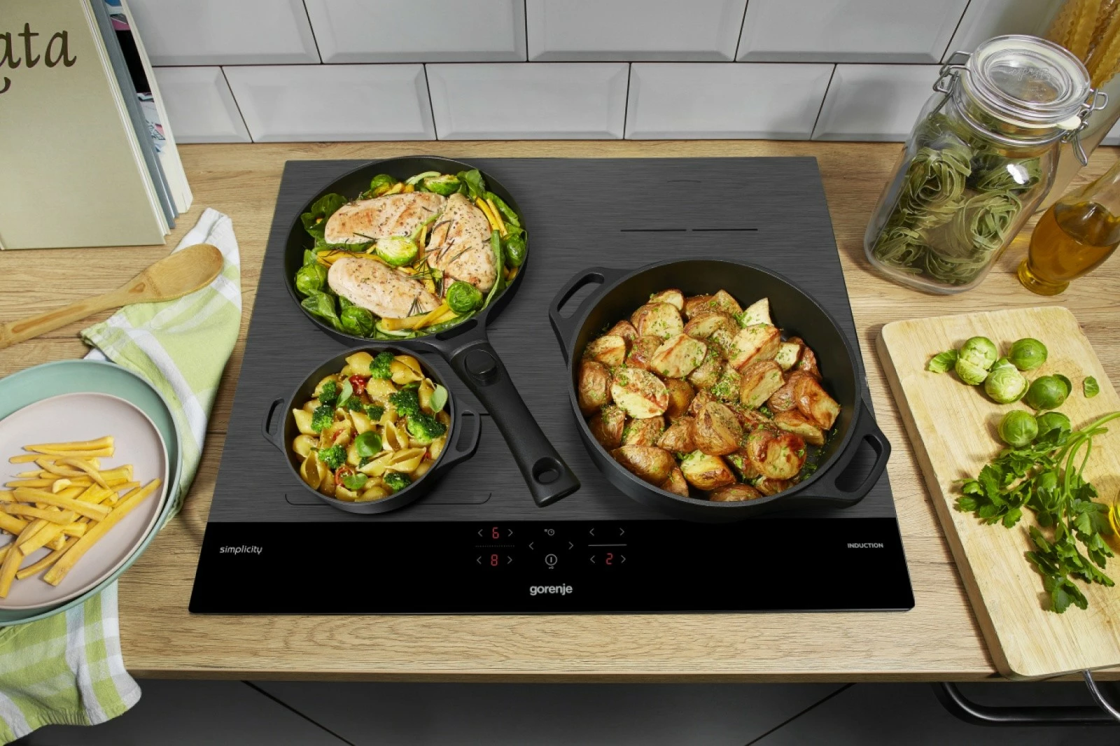 Pllakë gatimi me induksion Gorenje GI6421SYB, 4 zona, e zezë