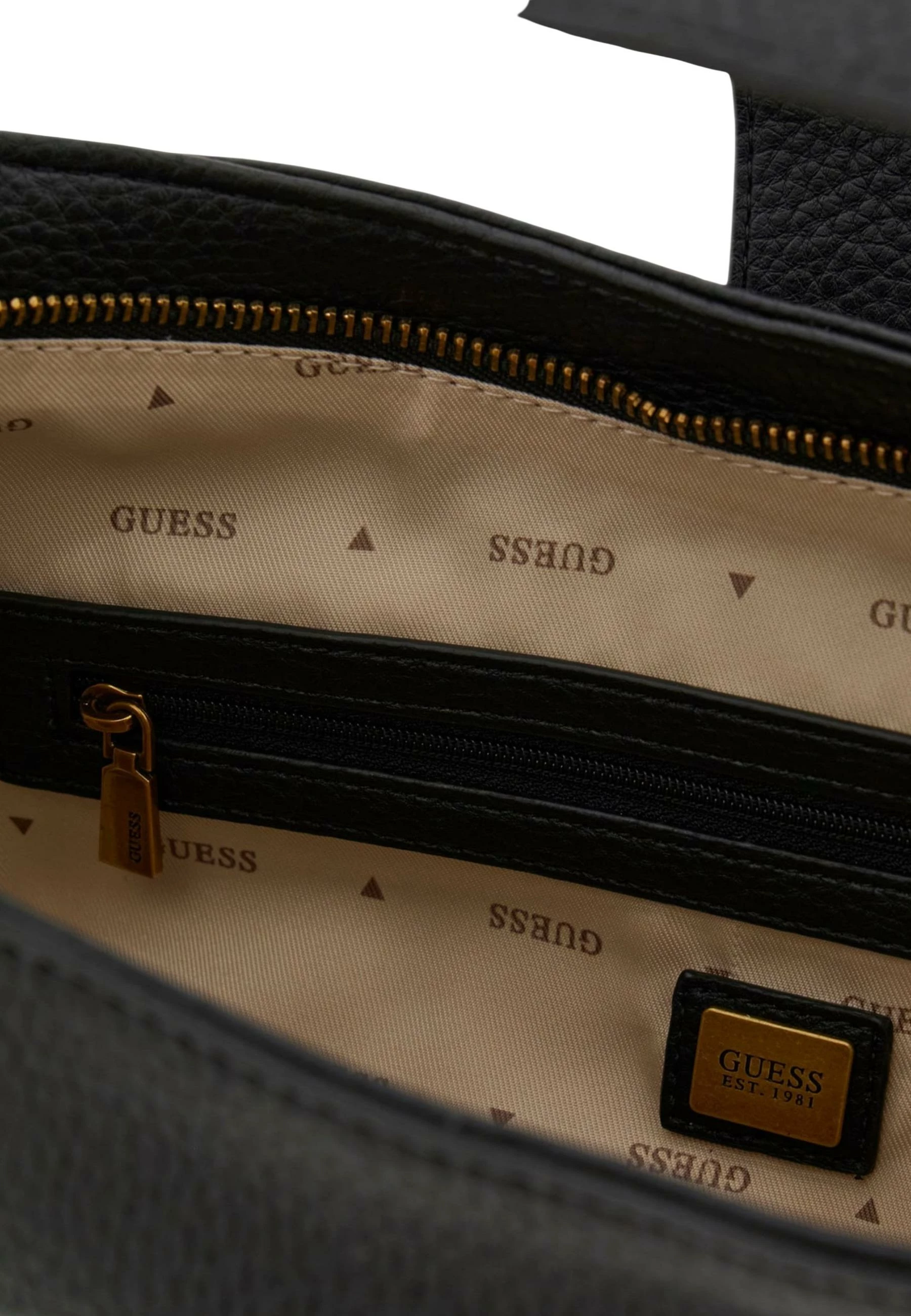 Çantë supi Guess Camden HWBB93 08180 për femra, e zezë